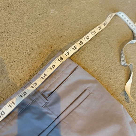 Bluffworks Mens Chino Pants Gray Classic Preppy Work Casual Outdoor Size 33X28 - Picture 4 of 5